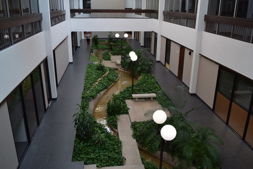 DFPS Dallas, Stemmons Fwy.