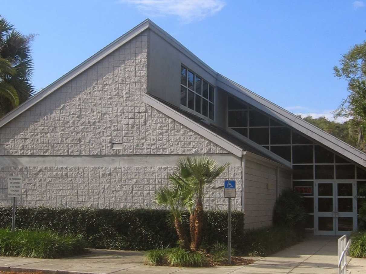 Alachua County Library Archer Branch